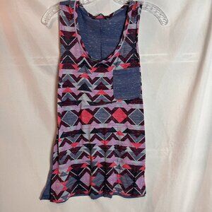 Women's multi-color sleeveless The North Face Tank Size M